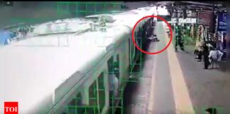 Mumbai: Traffic constable saves life of railway commuter | Mumbai News